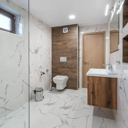 빌라 мартинели *