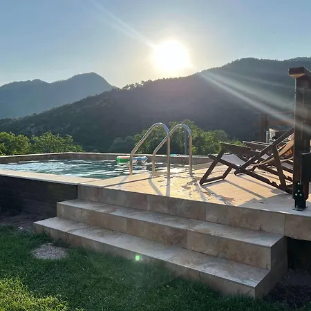 빌라 мартинели *