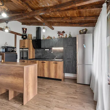 빌라 мартинели *